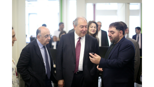 The President of Armenia visits SoftConstruct development office