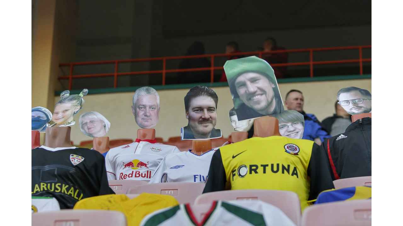 Fantastic! Virtual football fans in Belarus